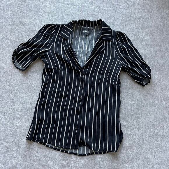 Reformation Tops - Reformation Striped Short Sleeve Top